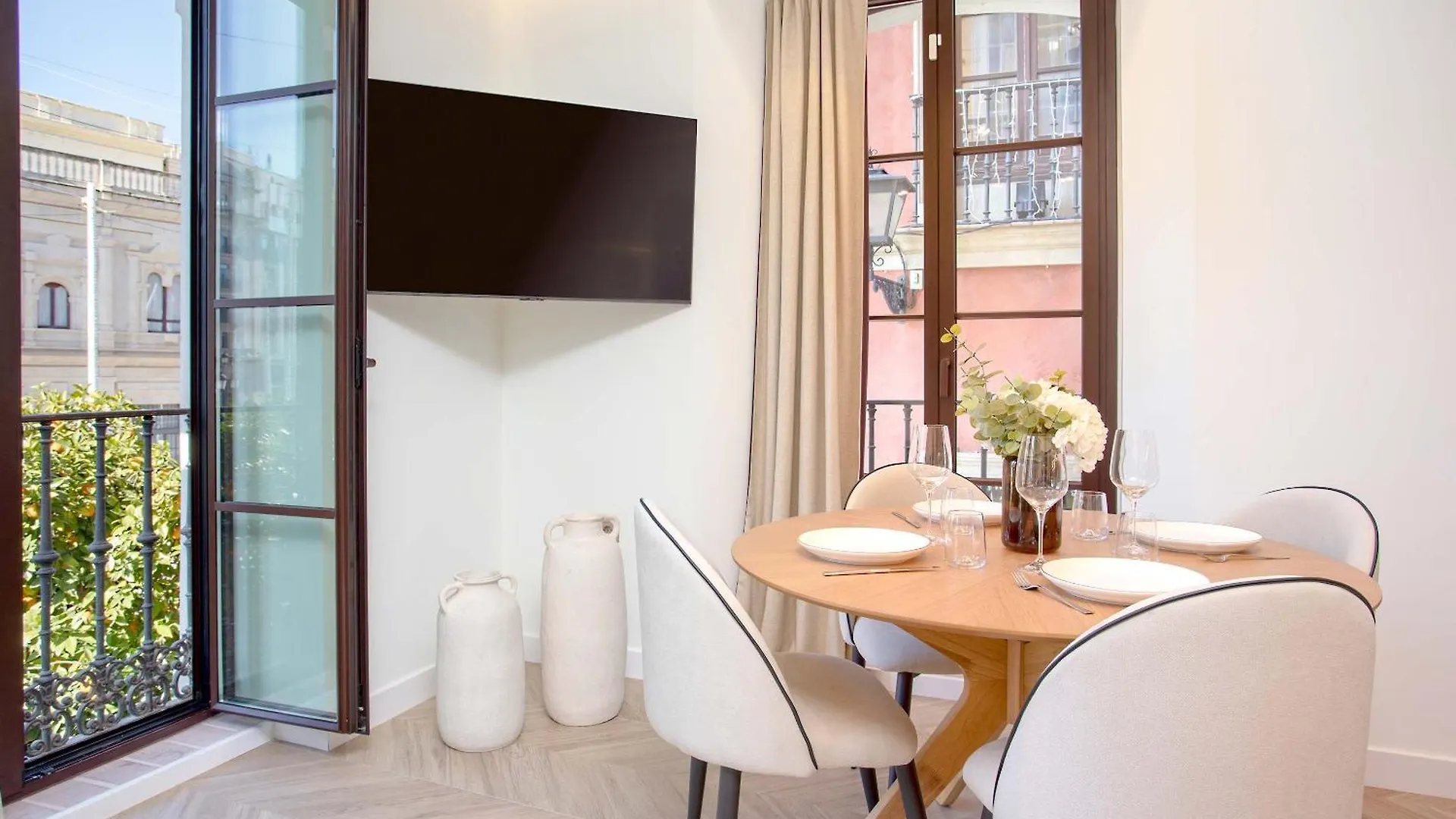 Genteel Home Chicarreros Seville Spain