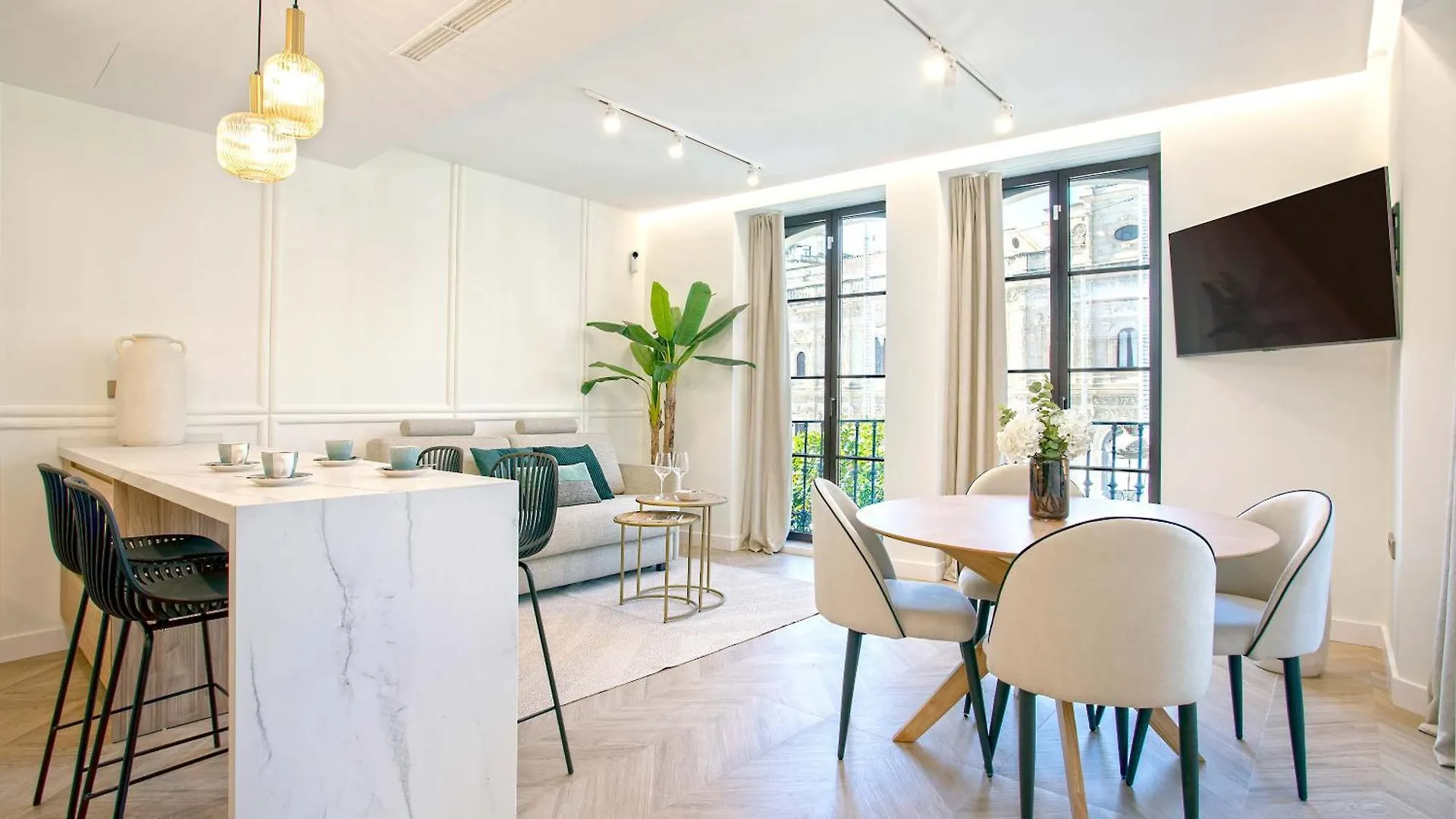 Genteel Home Chicarreros Seville 0*,  Spain