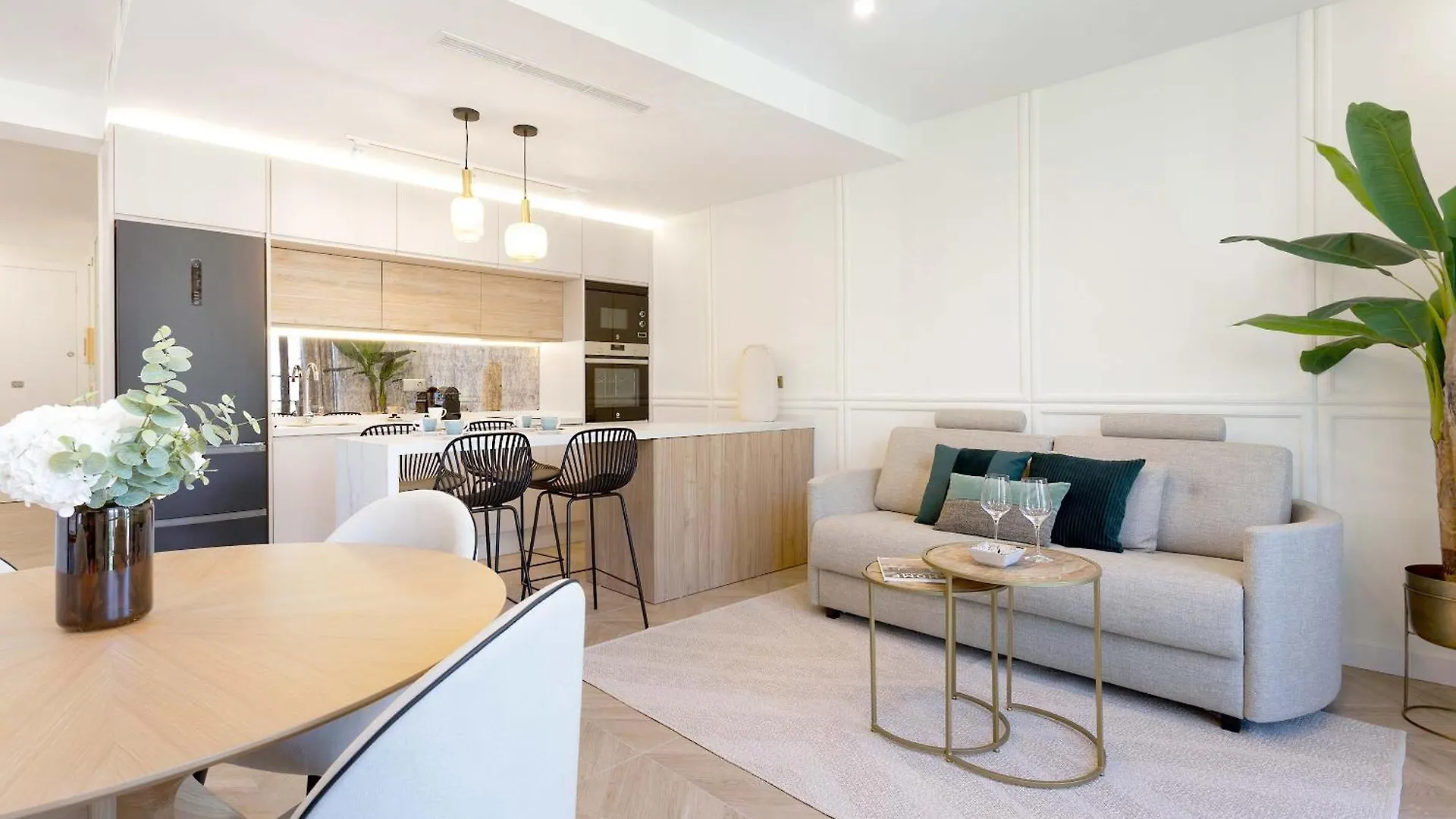 Genteel Home Chicarreros Seville Spain